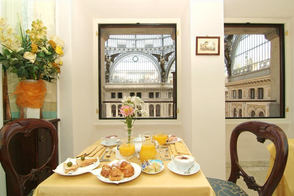 Hotel Art Resort Galleria Umberto Naples Extérieur photo