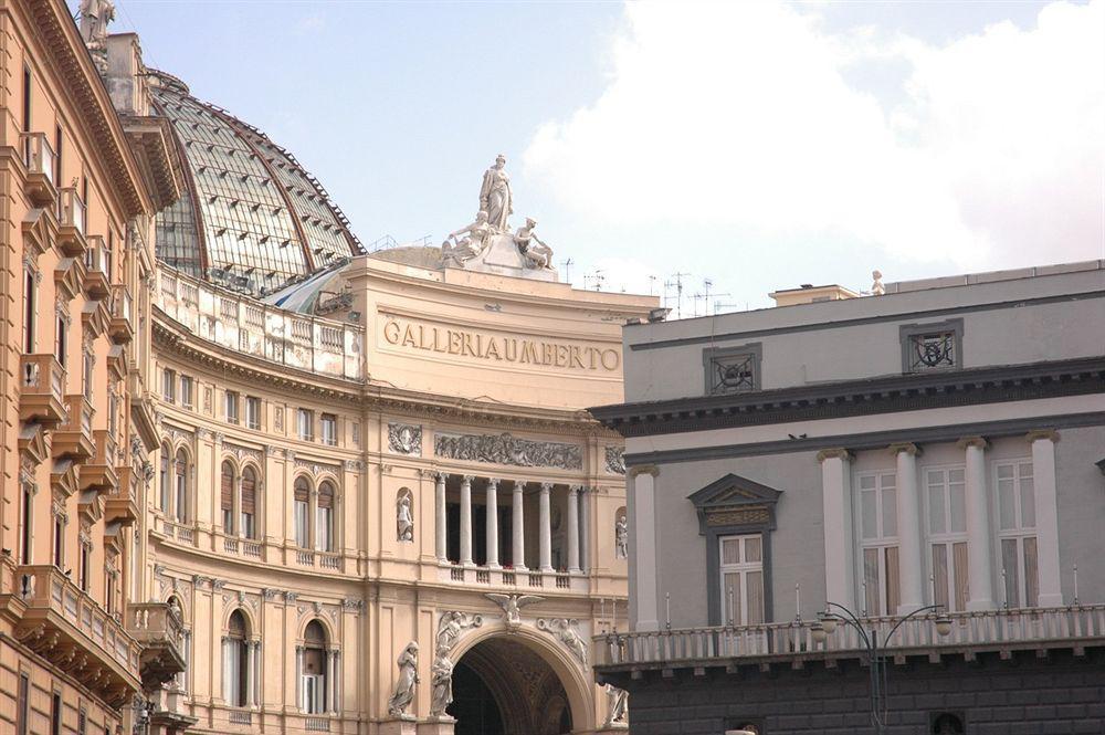 Hotel Art Resort Galleria Umberto Naples Extérieur photo